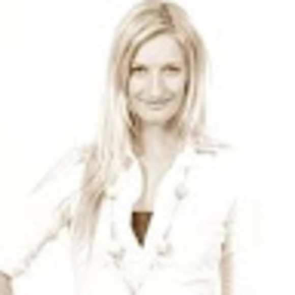 Meet your Posher, Noelle - Picture 1 of 1